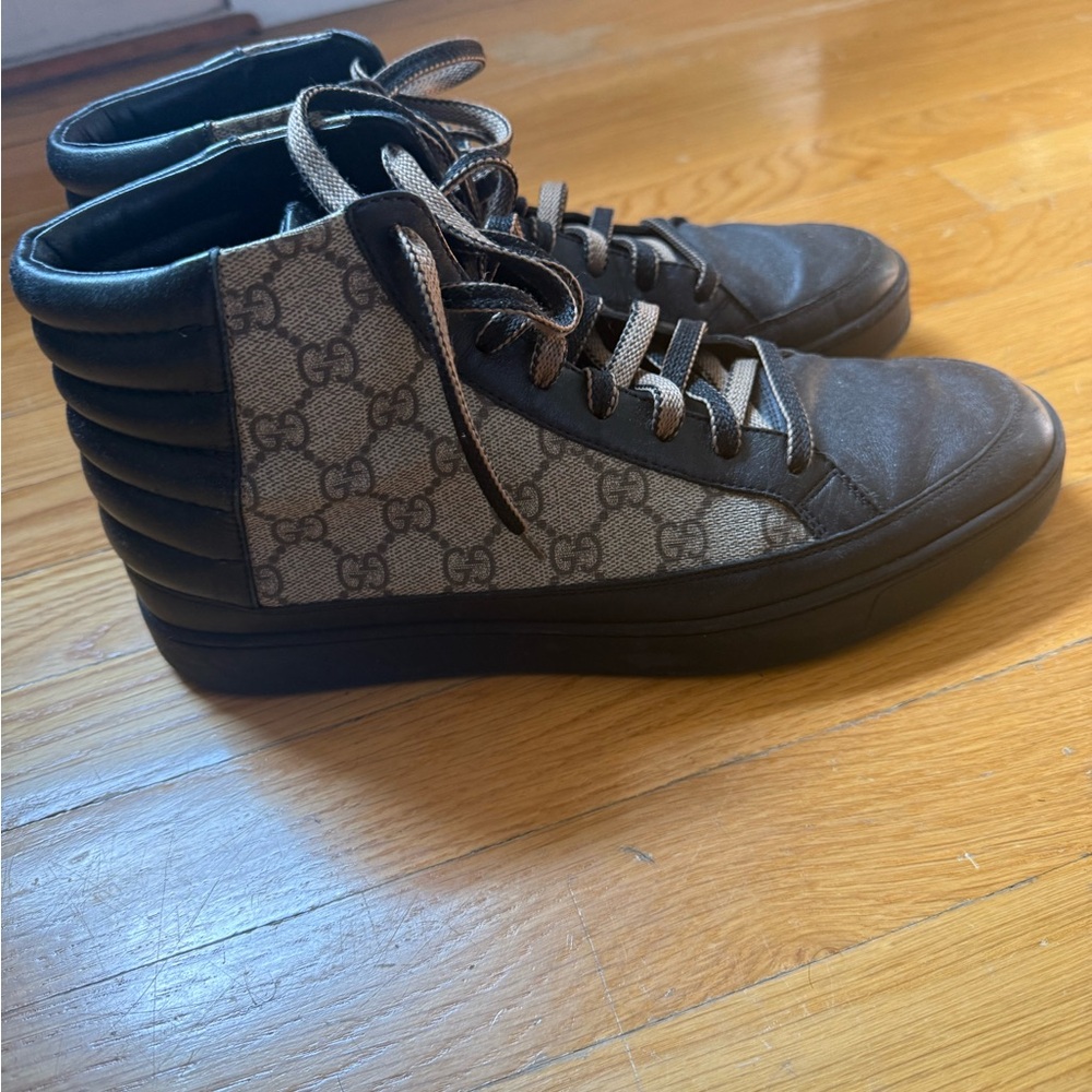 Gucci GG Supreme canvas high top sneaker black leather trim size 8 (MEN)